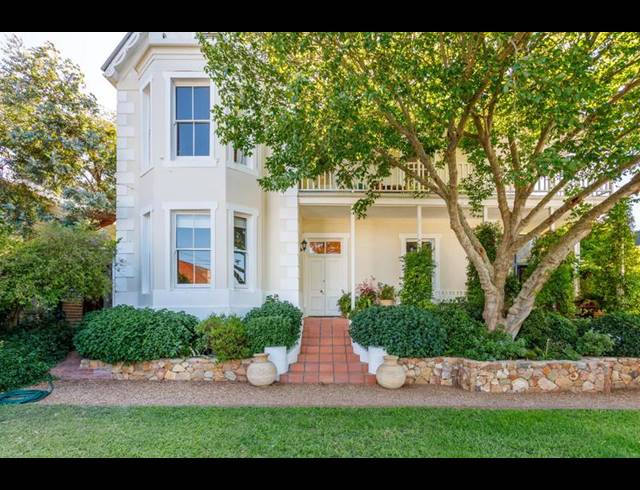 5 BEDROOM PROPERTY TO RENT IN CLAREMONT
